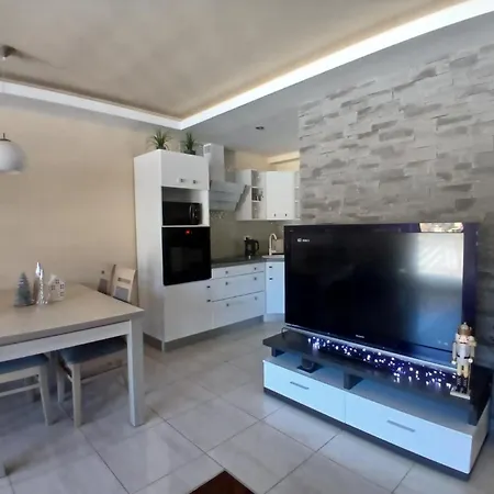 Panorama Family 45c, 아파트 도노발리